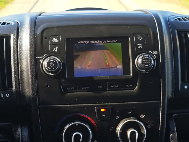 Peugeot Boxer 435 2.2 BlueHDi L4H3 2021 Diesel 18