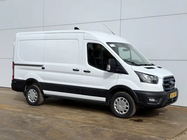 Ford E-Transit 68kWh 184PK 2023 Elektrisch 5