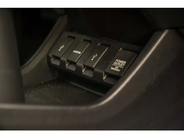 Honda HR-V 1.5i VTEC EXECUTIVE 2018 Benzine 37