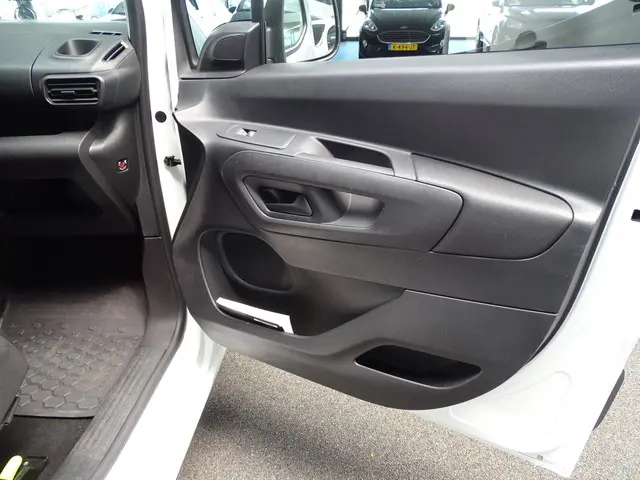 Opel Combo 1.5D L2H1 Maxi Edition, 3 zits 2021 Diesel 23