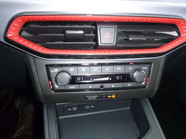 SEAT Ibiza 1.0 EcoTSI FR FULL LINK 2022 Benzine 23