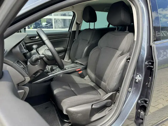 Renault Mégane Estate 1.3 TCe 85kW Limited 2019 Benzine 4