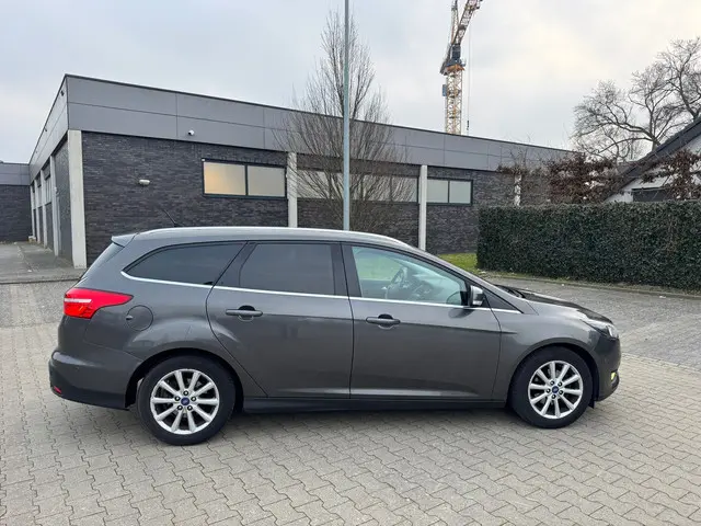 Ford Focus Wagon 1.0 Titanium Edition 2016 Benzine 14