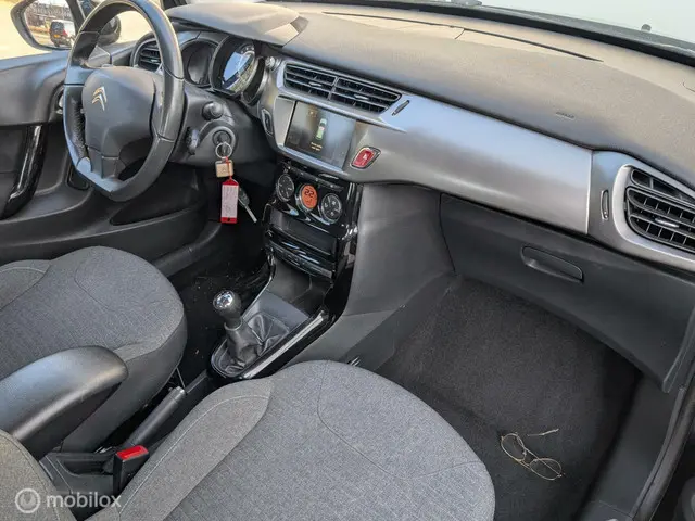 Citroën C3 1.2 PureTech Collection 2016 Benzine 11