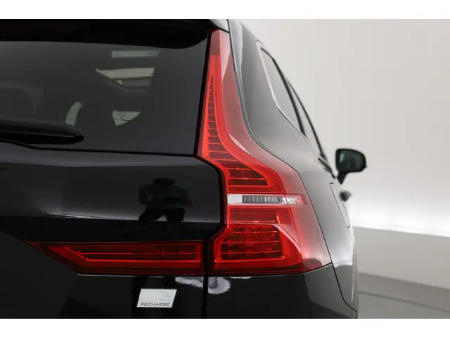 Volvo XC60 T6 Recharge Core 2022 Hybride Benzine 28