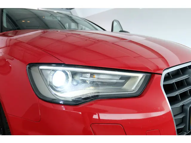 Audi A3 Limousine 1.4 TFSI Ambition 2015 Benzine 18