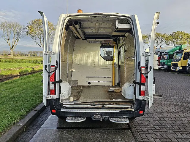 Renault Master 2.3 2018 Diesel 11