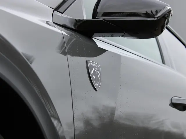 Peugeot 408 1.6 HYbrid 225 EAT8 GT 2025 Hybride Benzine 35