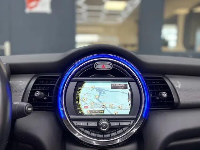 MINI Cooper Cabrio Mini 1.5 Business 2016 Benzine 17