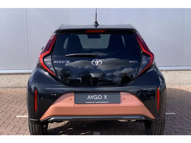Toyota Aygo X Hybrid 115 envy 2026 Hybride Benzine 5