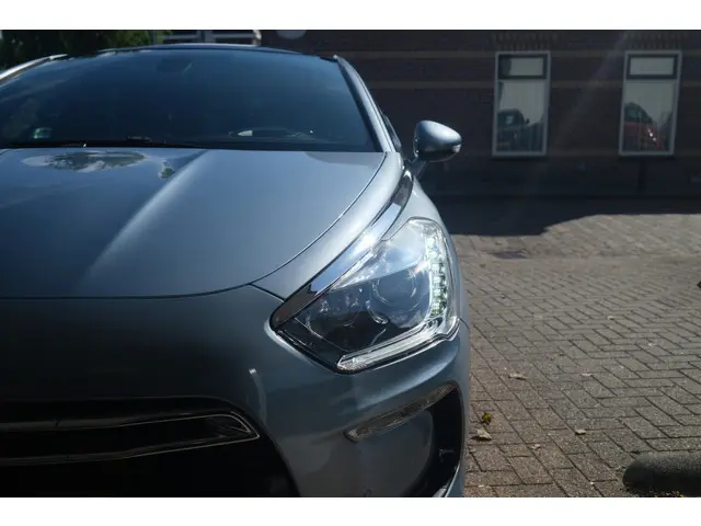Citroën DS5 THP 155 Executive Automaat-6 2013 Benzine 10