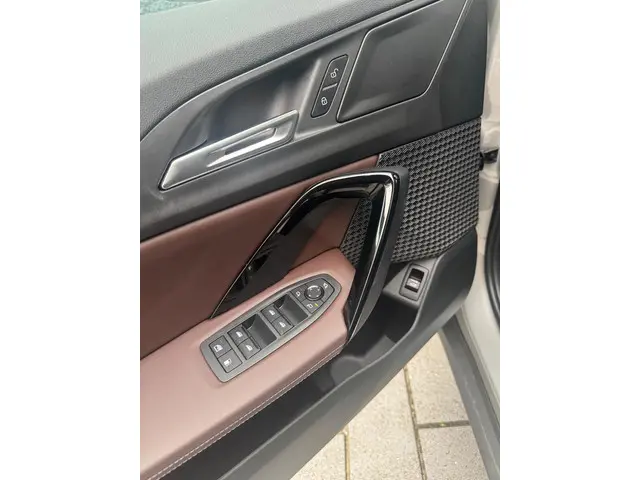 BMW X1 XDrive25e 2024 Hybride Benzine 21