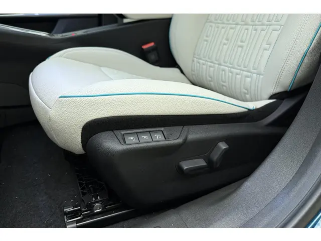 Fiat 600e La Prima 54 kWh 2025 Elektrisch 19