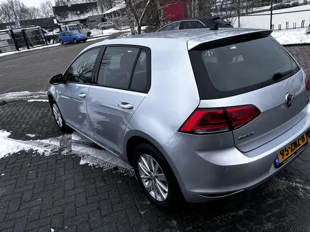 Volkswagen Golf 1.2 TSI Comfortline 2013 Benzine 4