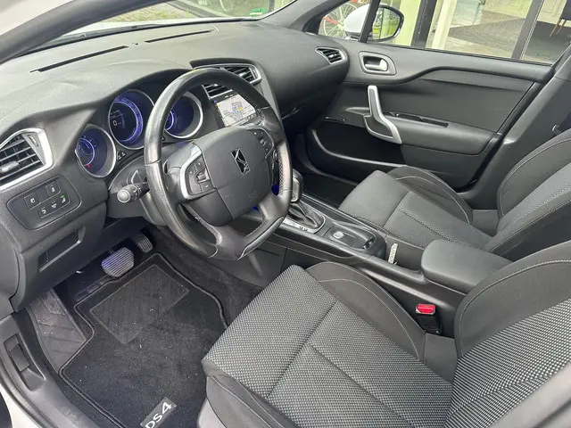 DS DS 4 1.6 THP Chic 2016 Benzine 4