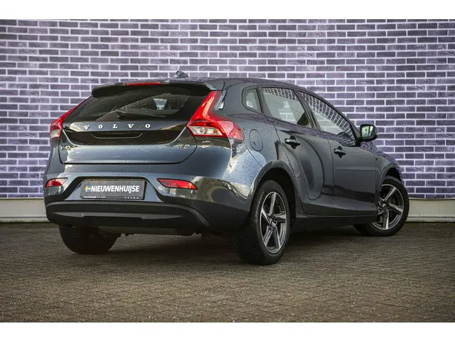 Volvo V40 1.5 T2 Polar+ 2019 Benzine 3