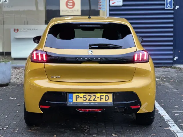 Peugeot 208 1.2 PureTech 130pk Allure Pack 2022 Benzine 7