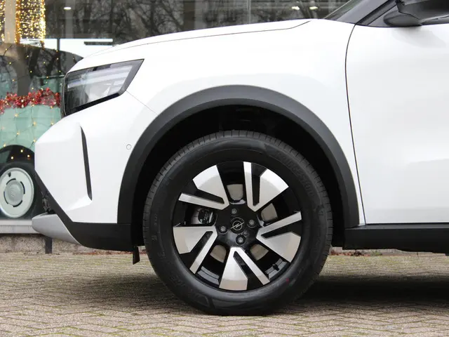 Opel Frontera 1.2 Turbo Hybrid GS 2025 Hybride Benzine 10