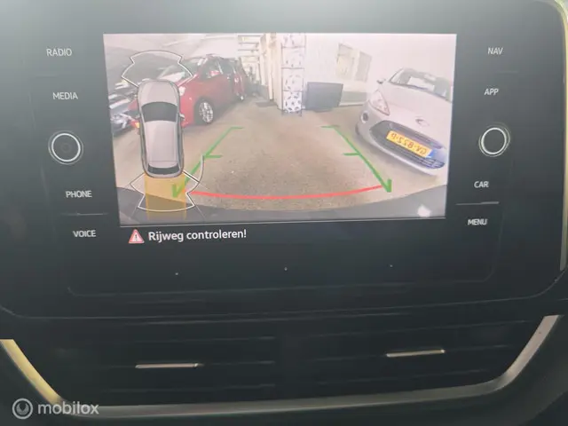 Volkswagen T-Roc 1.5 TSI R-Line 2023 Benzine 13