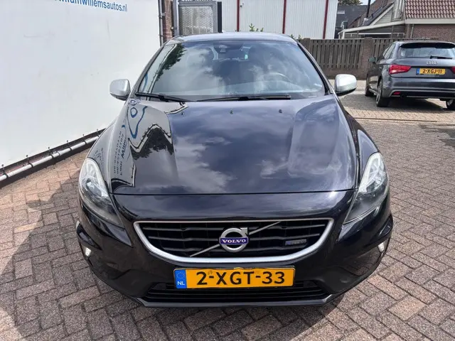 Volvo V40 2.0 D4 R-Design Bns 2014 Diesel 9
