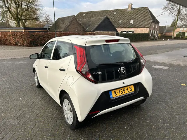 Toyota Aygo 1.0 VVT-i x-fun 2021 Benzine 7