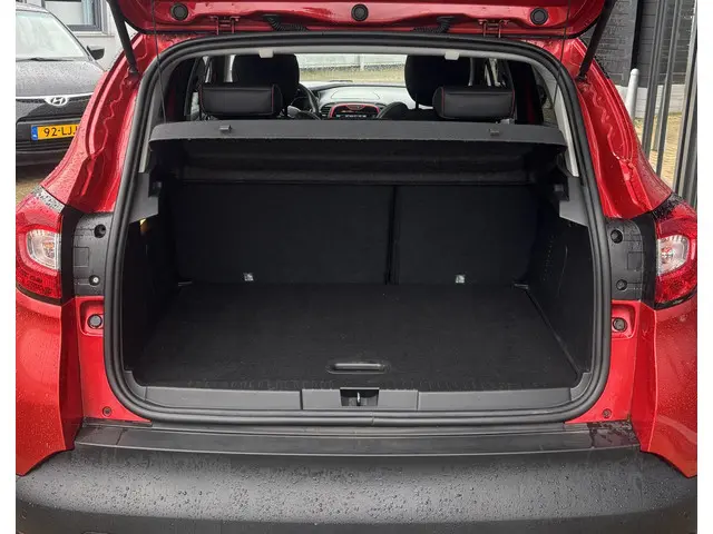 Renault Captur 0.9 TCe Helly Hansen 2014 Benzine 22