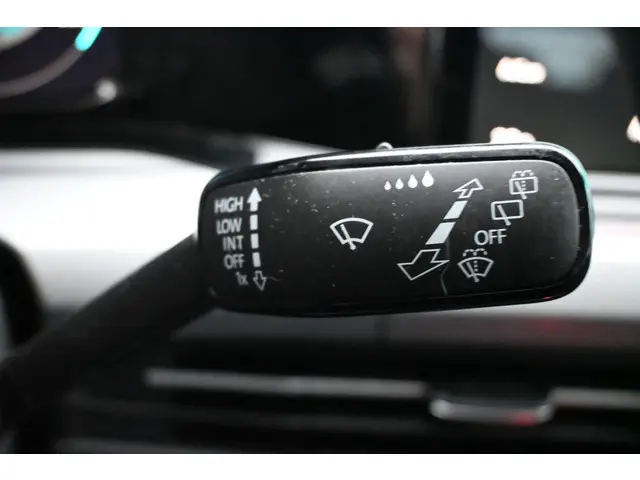 Volkswagen Golf Variant 1.0 TSI Life 2021 Benzine 33