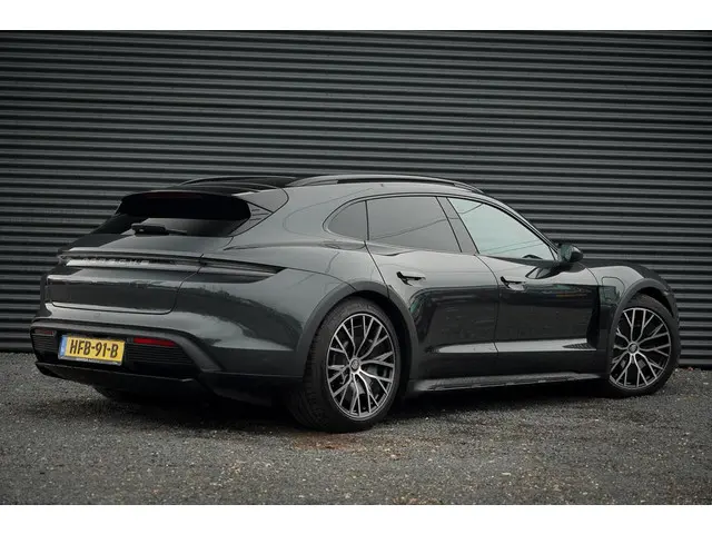 Porsche Taycan Cross Turismo 4 93 kWh 2021 Elektrisch 4
