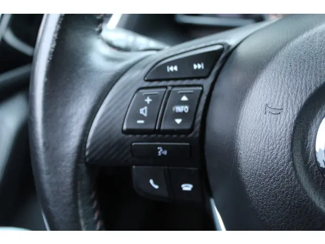 Mazda 3 2.0 GT-M//Bose//Automaat//Navi!! 2014 Benzine 11