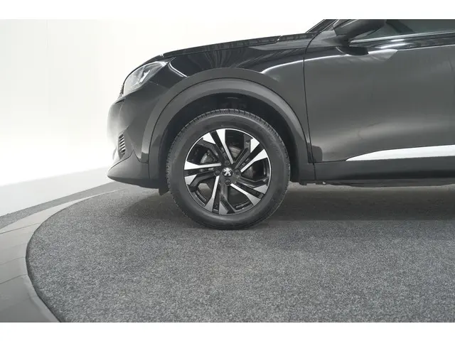 Peugeot 2008 PureTech 130 Allure Pack 2023 Benzine 17