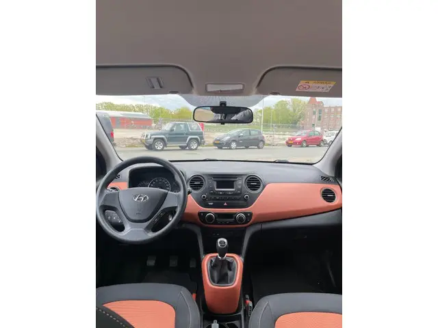 Hyundai i10 1.0i Go! 2014 Benzine 2