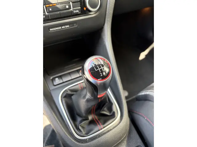 Volkswagen Golf 2.0 GTI 2012 Benzine 11