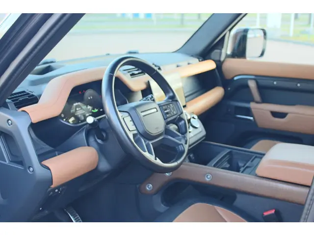 Land Rover Defender 2.0 P400e 110 X 2022 Hybride Benzine 10