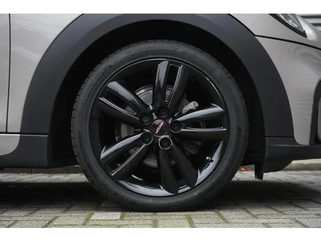 MINI 5-Deurs Cooper 2022 Benzine 6