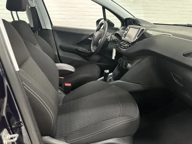 Peugeot 208 1.2 PureTech Active 2017 Benzine 10