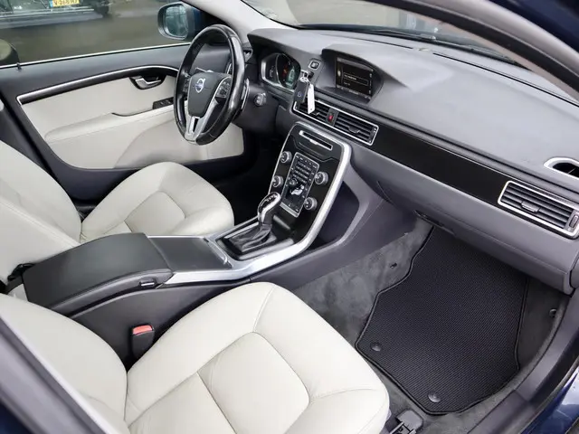 Volvo V70 D2 Nordic+ Automaat 2014 Diesel 23