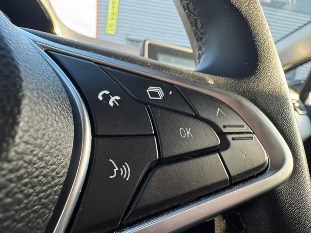 Renault Clio 1.0 TCe Limited 2022 Benzine 19