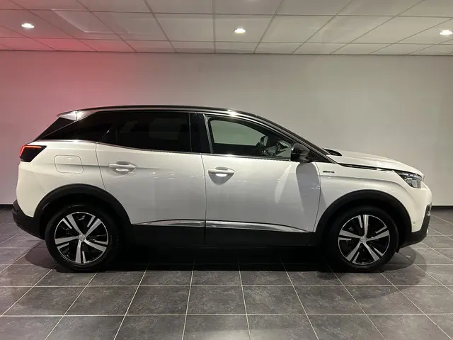 Peugeot 3008 1.6 PureTech GT Line 2020 Benzine 16