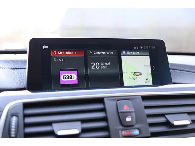 BMW 3 Serie GT 320i High Executive 2020 Benzine 33