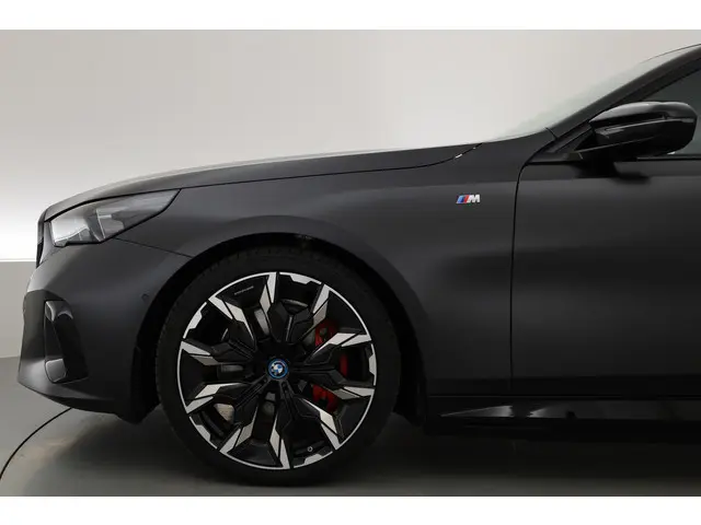 BMW i5 M60 xDrive 84 kWh M Sport 2024 Elektrisch 41