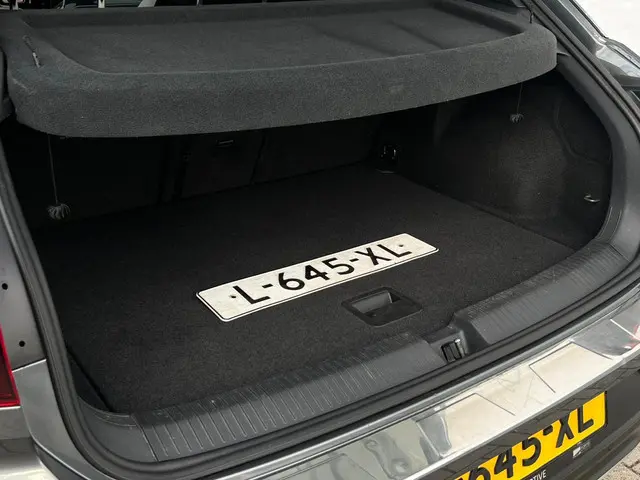 Volkswagen T-Roc 1.5 TSI Sport Business R 2019 Benzine 18