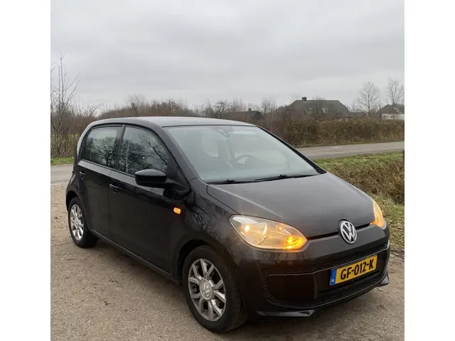 Volkswagen up! 1.0 move up! BlueM. 2015 Benzine 6