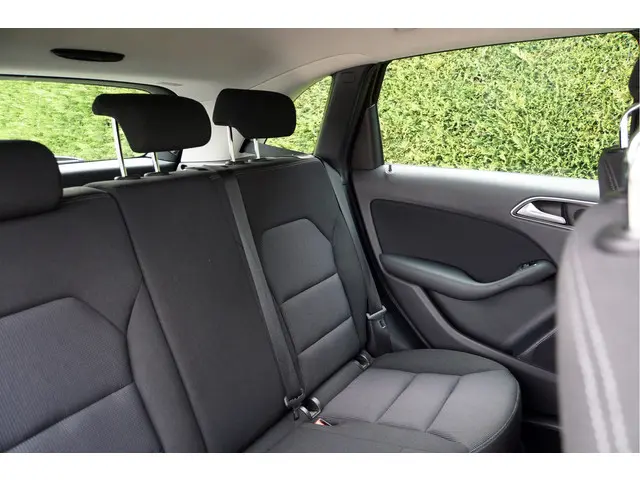 Mercedes-Benz B-Klasse B 180 Ambition 2014 Benzine 26