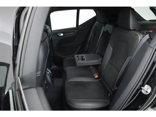 Volvo XC40 T5 Recharge R-Design 2022 Hybride Benzine 29