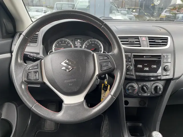 Suzuki Swift 1.2 Bandit EASSS 2013 Benzine 11