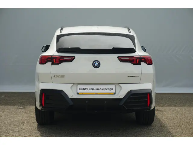 BMW iX2 eDrive20 2025 Elektrisch 6