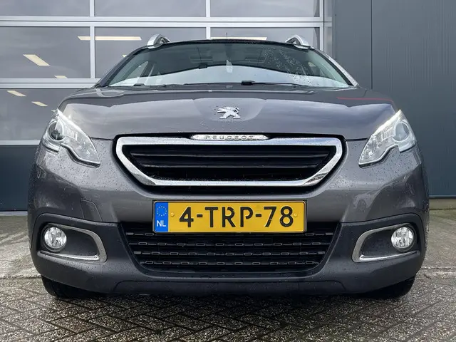 Peugeot 2008 1.2 VTi Active Pack Premium 2014 Benzine 4