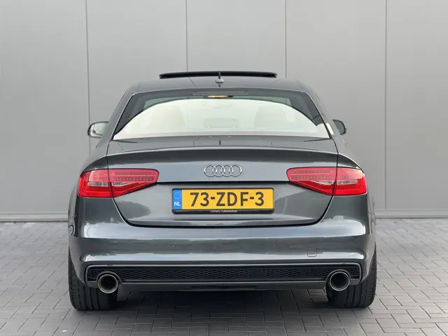 Audi A4 Limousine 3.0 TFSI quattro S Edition 2012 Benzine 4