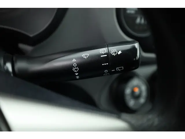 Toyota Yaris 1.3 VVT-i Now 2016 Benzine 11