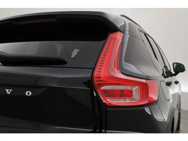 Volvo XC40 1.5 T4 Recharge R-Design 2022 Hybride Benzine 33